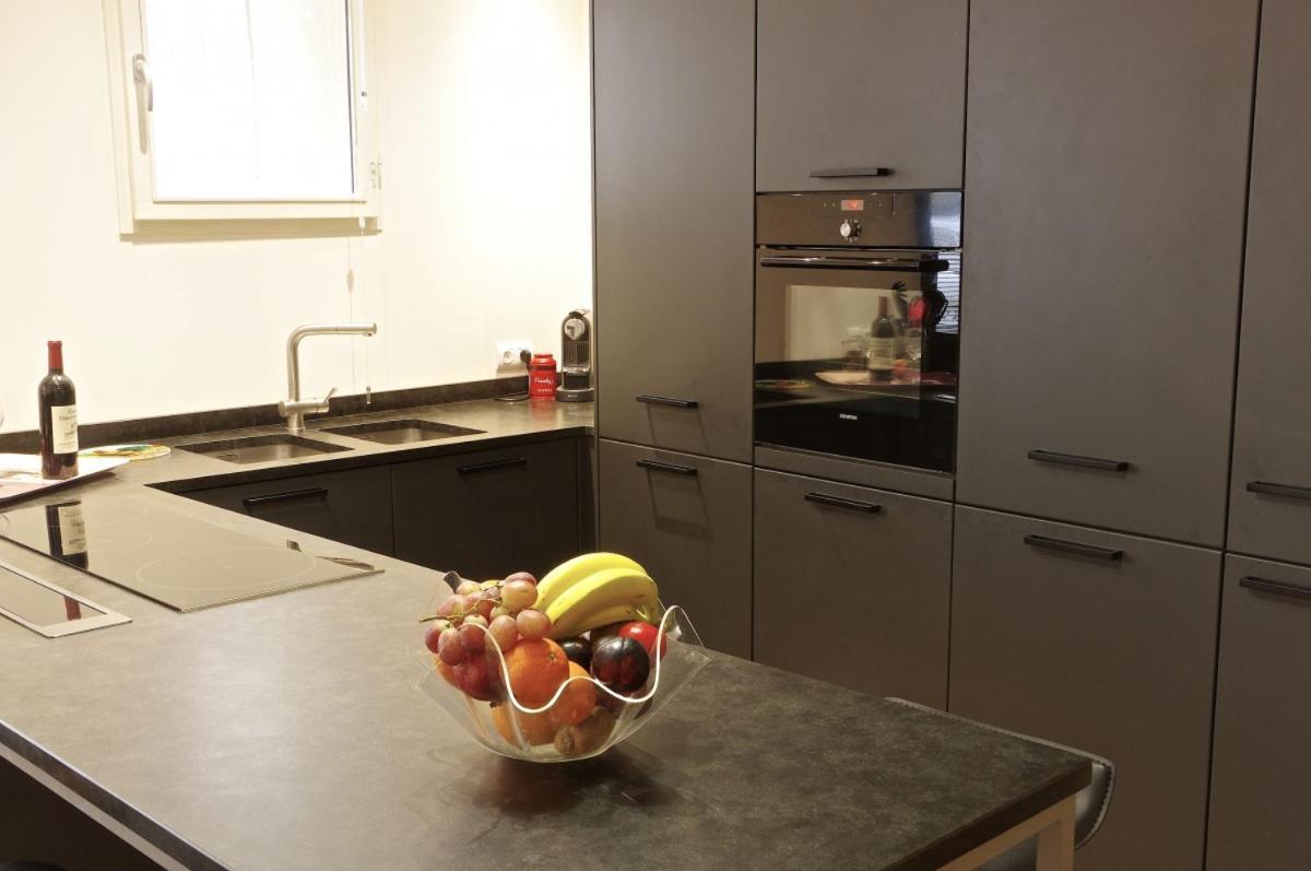 Sauvageau - Appartement 1 Chambre Avec Parking Бордо Екстериор снимка